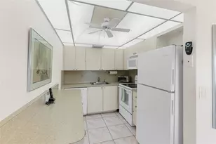 485 Grantham F, Deerfield Beach, FL 33442 - Photo 9