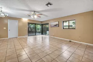 2780 Norfolk Pine Ct, Lake Worth, FL 33462 - Photo 5