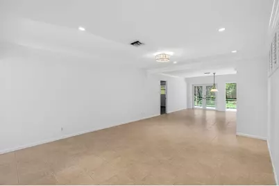 201 Del Rio Boulevard, Boca Raton, FL 33432 - Photo 17
