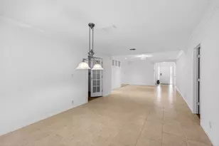 201 Del Rio Blvd, Boca Raton, FL 33432 - Photo 11