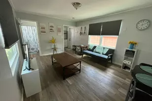 732 Highland Dr, West Palm Beach, FL 33405 - Photo 9