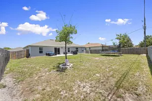 692 SW Hamberland Ave, Port Saint Lucie, FL 34953 - Photo 25