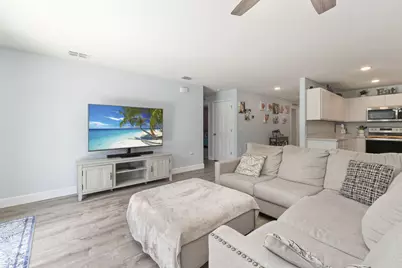 692 SW Hamberland Avenue, Port Saint Lucie, FL 34953 - Photo 5