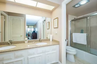 5188 Woodland Lakes Drive #335, Palm Beach Gardens, FL 33418 - Photo 13