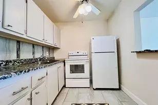 271 Camden L, West Palm Beach, FL 33417 - Photo 3