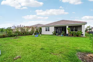 10511 SW Toren Wy, Port Saint Lucie, FL 34987 - Photo 5