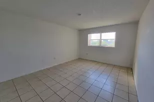 3700 NW 21st St, Lauderdale Lakes, FL 33311 - Photo 5