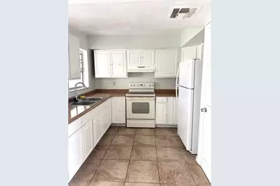 373 NE Orchard Street, Port Saint Lucie, FL 34983 - Photo 5