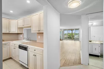 921 Gardenia Drive #370, Delray Beach, FL 33483 - Photo 13