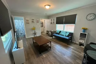 732 Highland Dr, West Palm Beach, FL 33405 - Photo 9