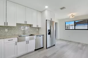 9291 Bloomfield Dr, Palm Beach Gardens, FL 33410 - Photo 11