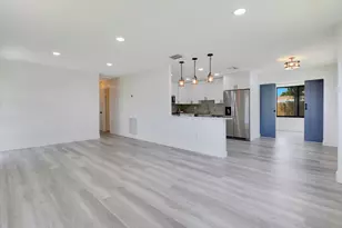 9291 Bloomfield Dr, Palm Beach Gardens, FL 33410 - Photo 3
