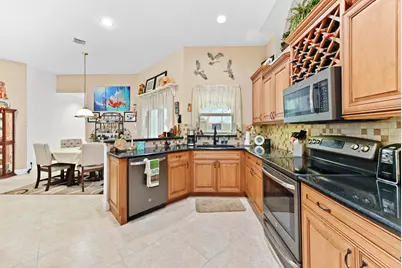 7734 Belmont Drive, Lake Worth, FL 33467 - Photo 9