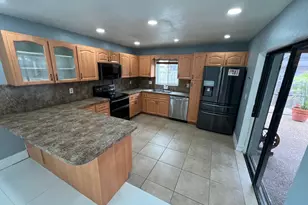 7099 NW 48th Ct, Lauderhill, FL 33319 - Photo 9
