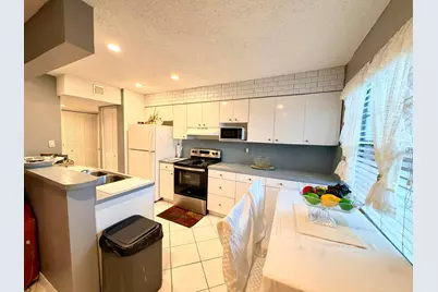 5180 E Sabal Palm Boulevard #228, Tamarac, FL 33319 - Photo 5