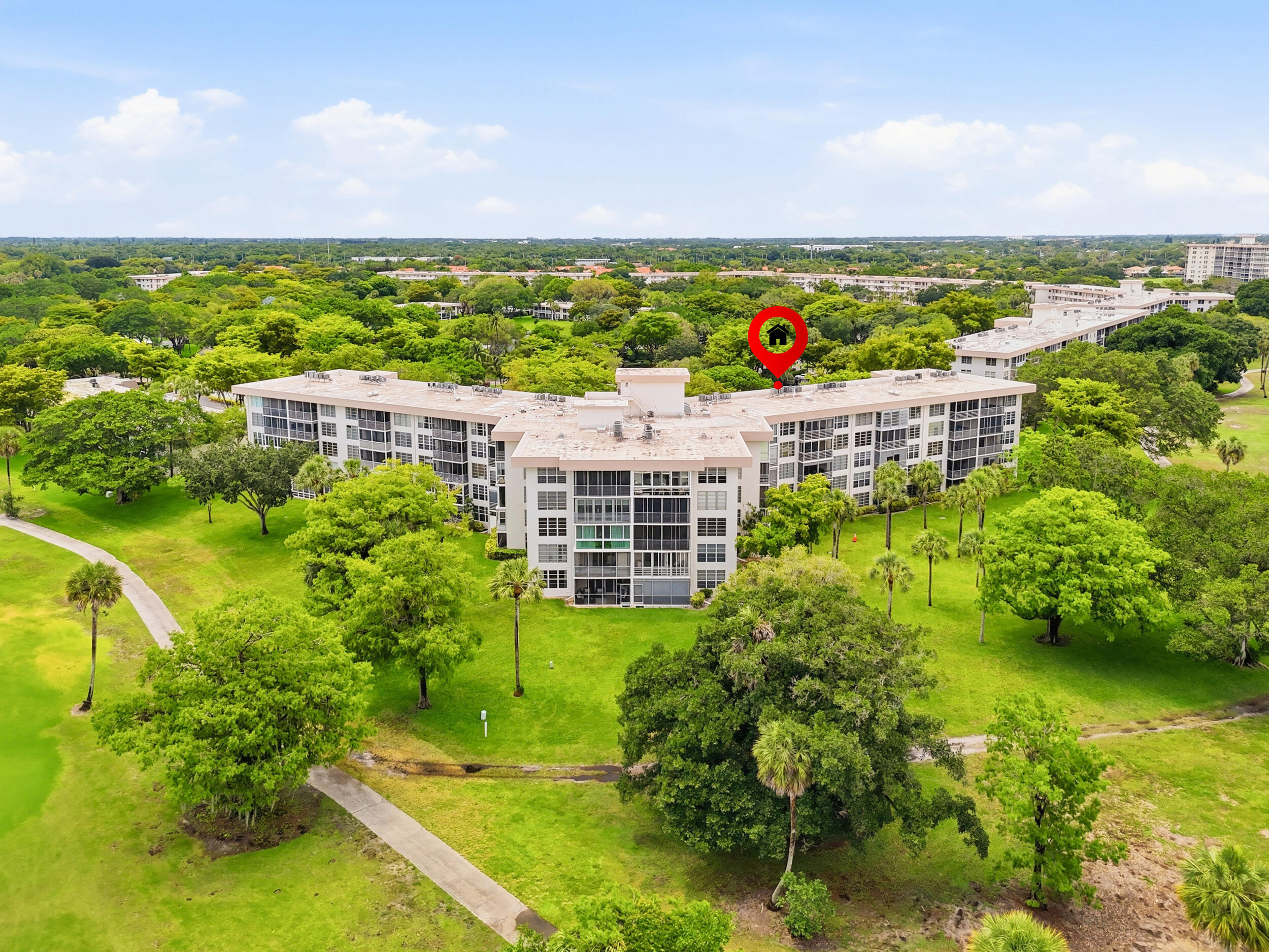 3800 Oaks Clubhouse Dr #410 main architectural view