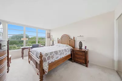 3800 Oaks Clubhouse Drive #410, Pompano Beach, FL 33069 - Photo 13