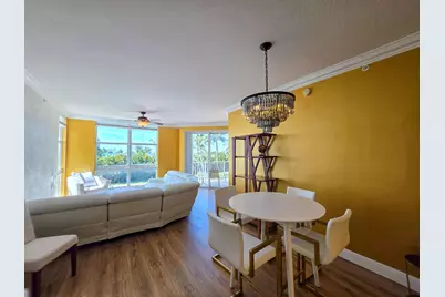 806 E Windward Way #323, Lantana, FL 33462 - Photo 3