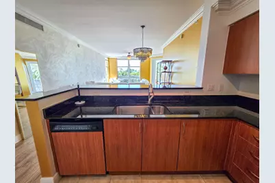 806 E Windward Way #323, Lantana, FL 33462 - Photo 11