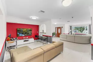 321 N 72nd Terrace, Hollywood, FL 33024 - Photo 5