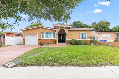 321 N 72nd Terrace, Hollywood, FL 33024 - Photo 1