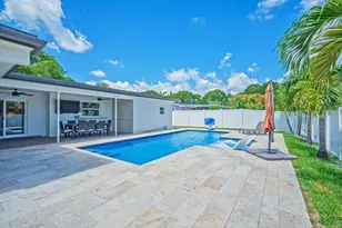 8651 NW 18th St, Pembroke Pines, FL 33024 - Photo 9