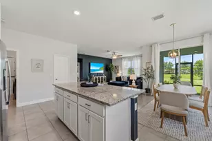 7705 NW Greenbank Cir, Port Saint Lucie, FL 34987 - Photo 11