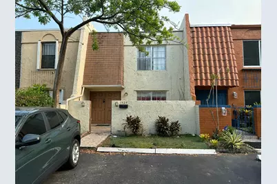 7424 NW 75th Street, Tamarac, FL 33321 - Photo 3
