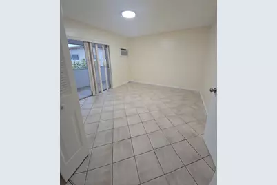 129 Hastings #129, West Palm Beach, FL 33417 - Photo 5