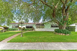 2118 W Palma Cir, West Palm Beach, FL 33415 - Photo 1