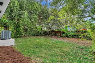 2410 NW 43rd St, Miami, FL 33142 - Photo 33
