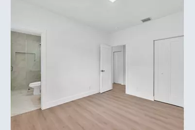 2410 NW 43rd Street, Miami, FL 33142 - Photo 25