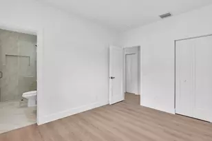 2410 NW 43rd St, Miami, FL 33142 - Photo 25