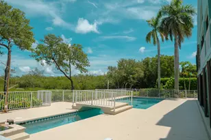 8902 SE Marina Bay Dr, Hobe Sound, FL 33455 - Photo 9