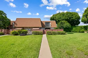 2962 SW 12th St, Deerfield Beach, FL 33442 - Photo 1