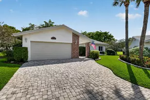 22340 Greentree Cir, Boca Raton, FL 33433 - Photo 3