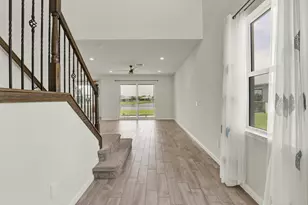10484 SW Captiva Dr, Port Saint Lucie, FL 34987 - Photo 5