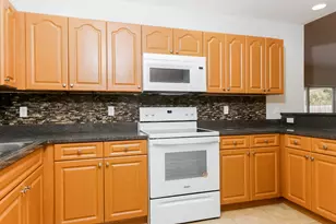 459 SW Laconic Ave, Port Saint Lucie, FL 34953 - Photo 5