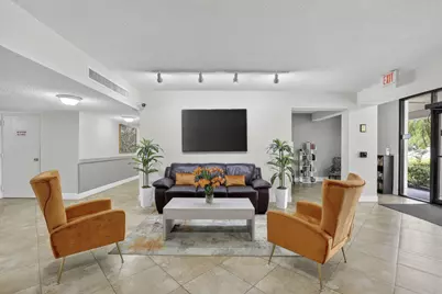 3900 Oaks Clubhouse Drive #410, Pompano Beach, FL 33069 - Photo 5