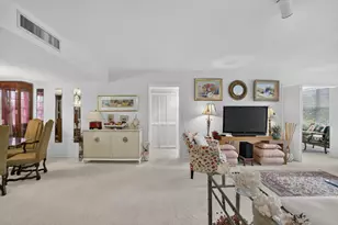 3900 Oaks Clubhouse Dr, Pompano Beach, FL 33069 - Photo 23
