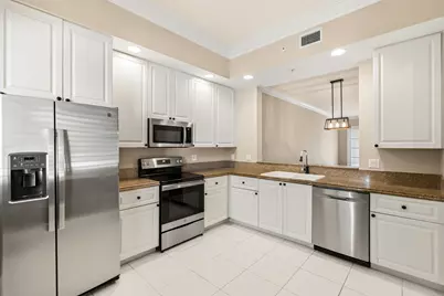 24 Harbour Isle Drive W #106, Fort Pierce, FL 34949 - Photo 11