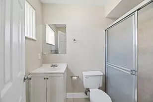 2420 NW 89th Ave, Sunrise, FL 33322 - Photo 25