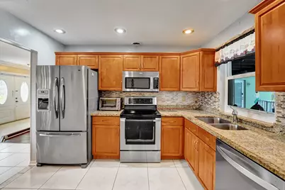 1710 NW 111th Terrace, Pembroke Pines, FL 33026 - Photo 31