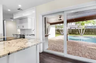 1041 SW 4th St, Boca Raton, FL 33486 - Photo 13