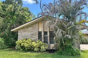 931 NE Town Terrace, Jensen Beach, FL 34957 - Photo 5