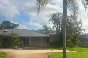 931 NE Town Terrace, Jensen Beach, FL 34957 - Photo 3