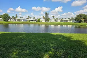 7 Madrid Ln, Port Saint Lucie, FL 34952 - Photo 9