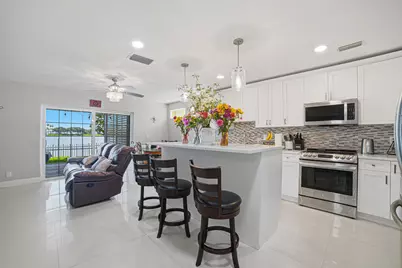 6466 Buena Vista Drive, Margate, FL 33063 - Photo 13