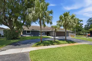 1630 NW 118th Ave, Pembroke Pines, FL 33026 - Photo 3