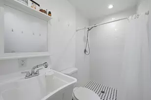 1630 NW 118th Ave, Pembroke Pines, FL 33026 - Photo 19